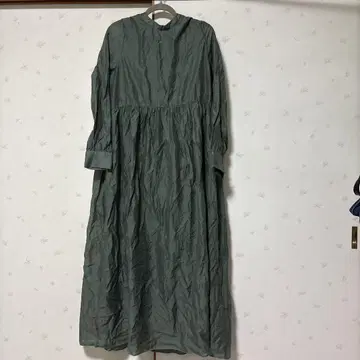 그린 긴팔 롱 원피스 개더