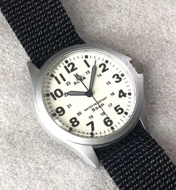 SEIKO 알바 축광 다이얼 아웃도어 MILITARY 풍 디자인
