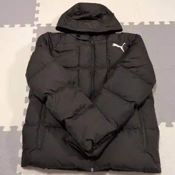 Puma 블랙 다운 자켓 후드 부착
