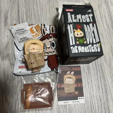 정품 러브브 피규어 Almost Hidden The Monsters