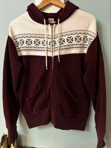 라디얼 눈꽃 패턴 풀 집업 맨투맨 후드티