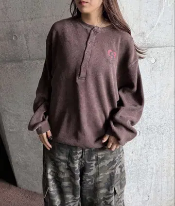브라운 헨리넥 긴팔 상의