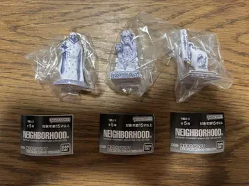 BANDAI NEIGHBORHOOD 피규어 3개 세트