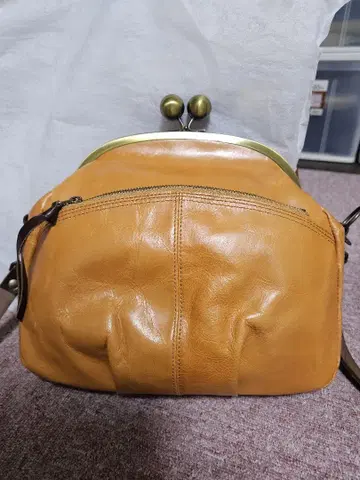 오렌지 가죽 가마구치 숄더백