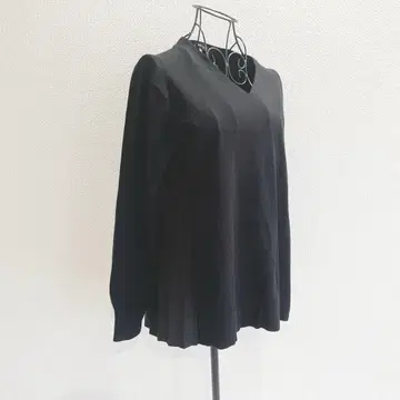 인디비 니트 M 블랙 절개 디자인 플리츠 심플 고급 긴팔