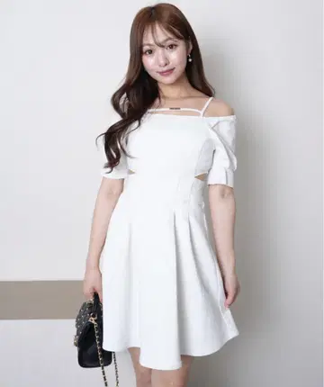 LIP SERVICE 사이드컷 데님 플레어 원피스 화이트