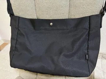 PACKING x GLR 뉴스 페이퍼 숄더백