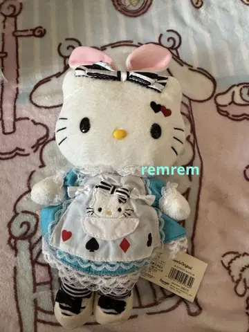 새상품 레트로 헬로키티 봉제 인형 원더랜드 앨리스 토끼 귀