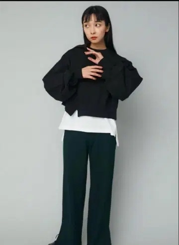 해린 도트 사이 HERIN.CYE 보이 프렌드 쇼트 탑스
