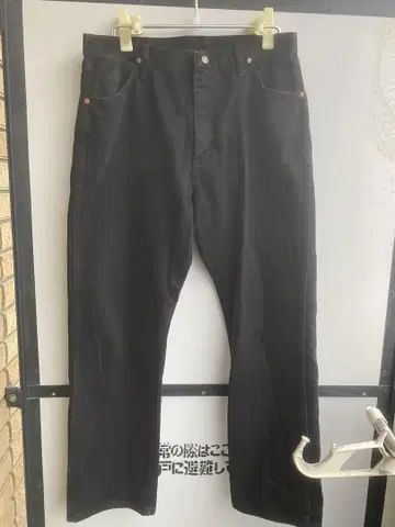 [ 구제 의류 ] Wrangler 블랙 스트레이트 데님 팬츠