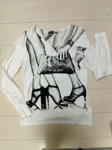 BUFFALOBOBS 버팔로 밥스 화이트 긴팔 T셔츠