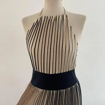 ZARA 플리츠 오픈백 원피스 드레스 네이비 베이지