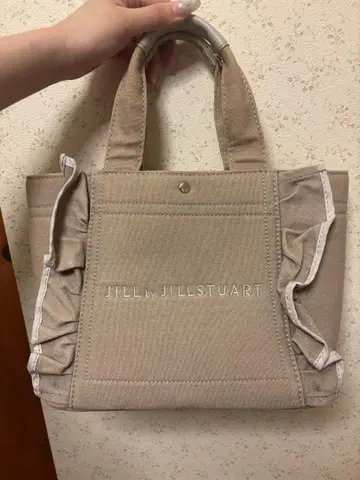 JILL by JILLSTUART 프릴 핸드백 베이지