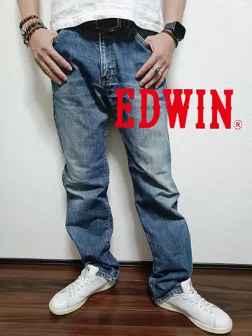 EDWIN 103 가죽 택 블루 스트레이트 데님