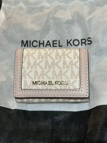 새상품 MICHEAL KORS 마이클코어스 3단 폴더형 지갑 화이트 핑크
