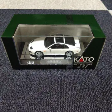 KATO 1/43 페어레이디 Z (Z32) 화이트