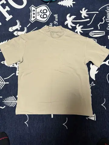 pvot MOCK NECK T-SHIRTS