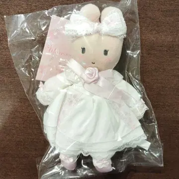 마론크림 화이트 프릴 디자인 마스코트 산리오