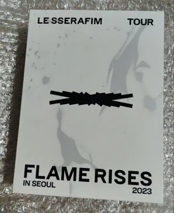 LE SSERAFIM FLAME RISES