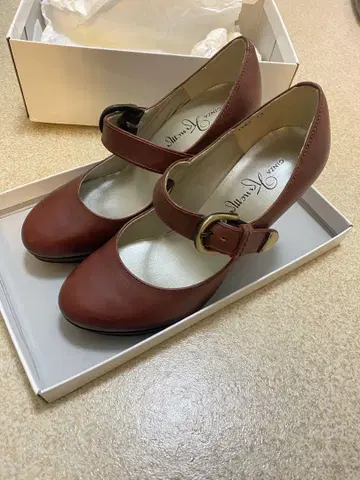 긴자 카네마츠 하이힐 [ 보르도 23cm ]