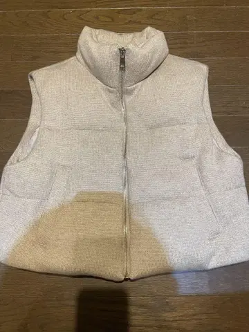 ZARA 베이지 다운 베스트 M