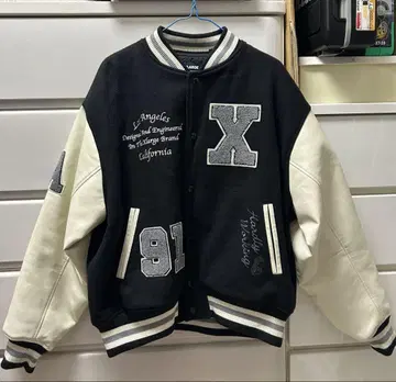 XLARGE 바시티 자켓 블랙/화이트 M 사이즈