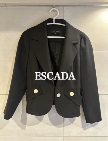 에스카다 자켓