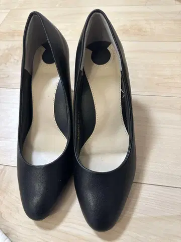 [란다] 달릴 수 있는 펌프스 23.5