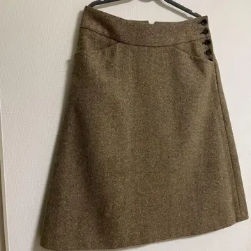 가격 인하!! 마가렛호웰 브라운 트위드 플레어 스커트