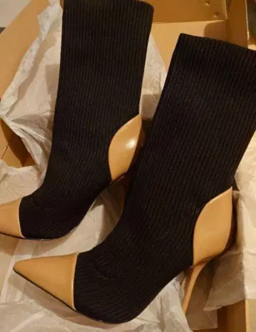 [컨디션 최상] ZARA 자라 부츠 삭스 부츠 하이힐 핑힐