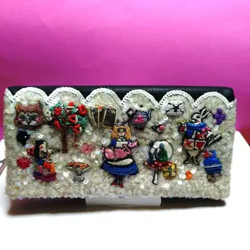 타마오 월드 장지갑 새상품 미사용 원더랜드의 앨리스 지갑