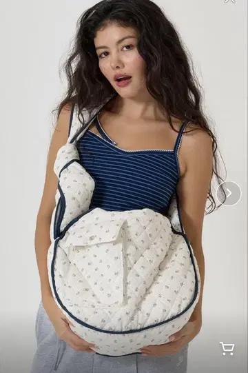 꽃무늬 패딩 백 네이비 tinajojun nugu zara h&m
