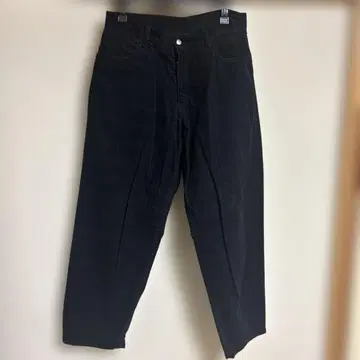 cupandcorn 블랙색 코듀로이 스트레이트 팬츠 31 x 29 1착