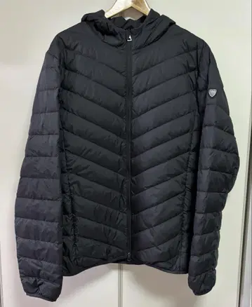 새상품급 EMPORIO ARMANI EA7 다운 자켓 XXL