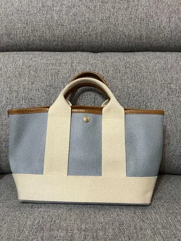 TOPKAPI 스코치 그레인 네오 가죽 미니 토트백 블루 아이보리