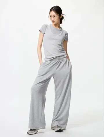 대특가 새상품 한정판 유니클로 긴 길이 와이드 스웨트 팬츠 L 큰 키