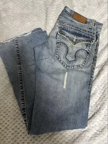 토네이도 마트 부츠컷 데님 스터드 장식 정크제품