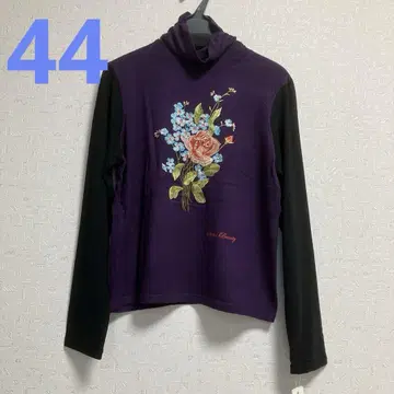 슈퍼뷰티 44 택 포함 새상품 꽃 자수 가을 컬러 상의