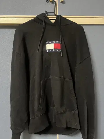 TOMMY JEANS 블랙 후드티