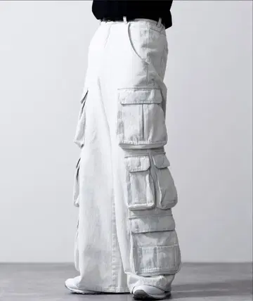 CLEL 3D 메니 포켓 데님 카고 팬츠 화이트 계열 L 사이즈