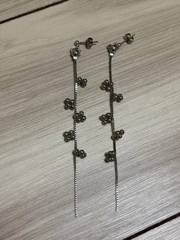 nood 후드 귀걸이