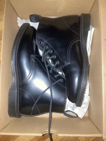 컨디션 최상 Dr.Martens EMMELINE 부츠 UK6