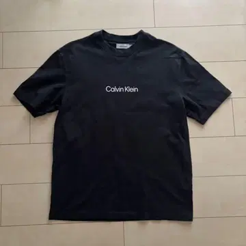 [ Calvin Klein ] 릴랙스핏 블랙 T셔츠 M