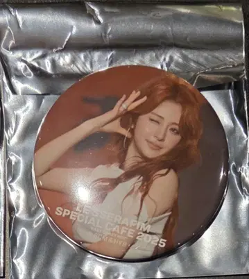 LE SSERAFIM 루세라 cafe 카페 캔 배지 윤진