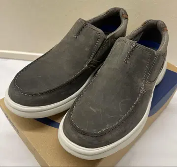 Clarks 그레이 슬립온