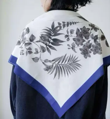 JEANASIS [ eL x one ] Flower Large Scarf