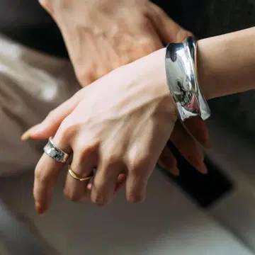 [ Nothing And Others ] 스무스 라이트 뱅글 Bangle