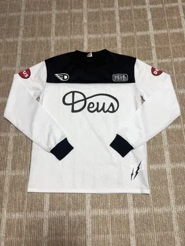 1Deus EX Machina Moto Jersey M