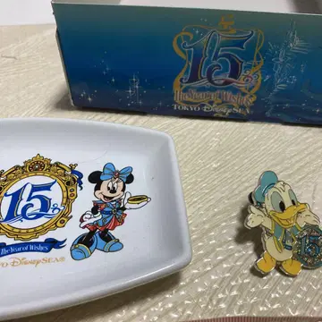 도쿄디즈니씨 15주년 기념 플레이트 핀 배지 세트