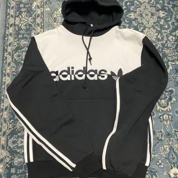 adidas 후드 부착 후드티 블랙/화이트